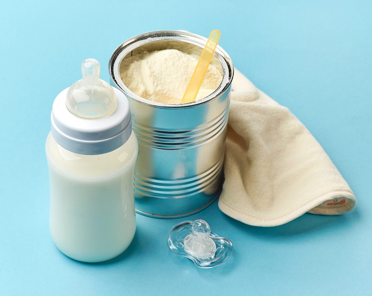 Baby formula bottle and measuring tools for Canadian parents seeking coupons and savings
