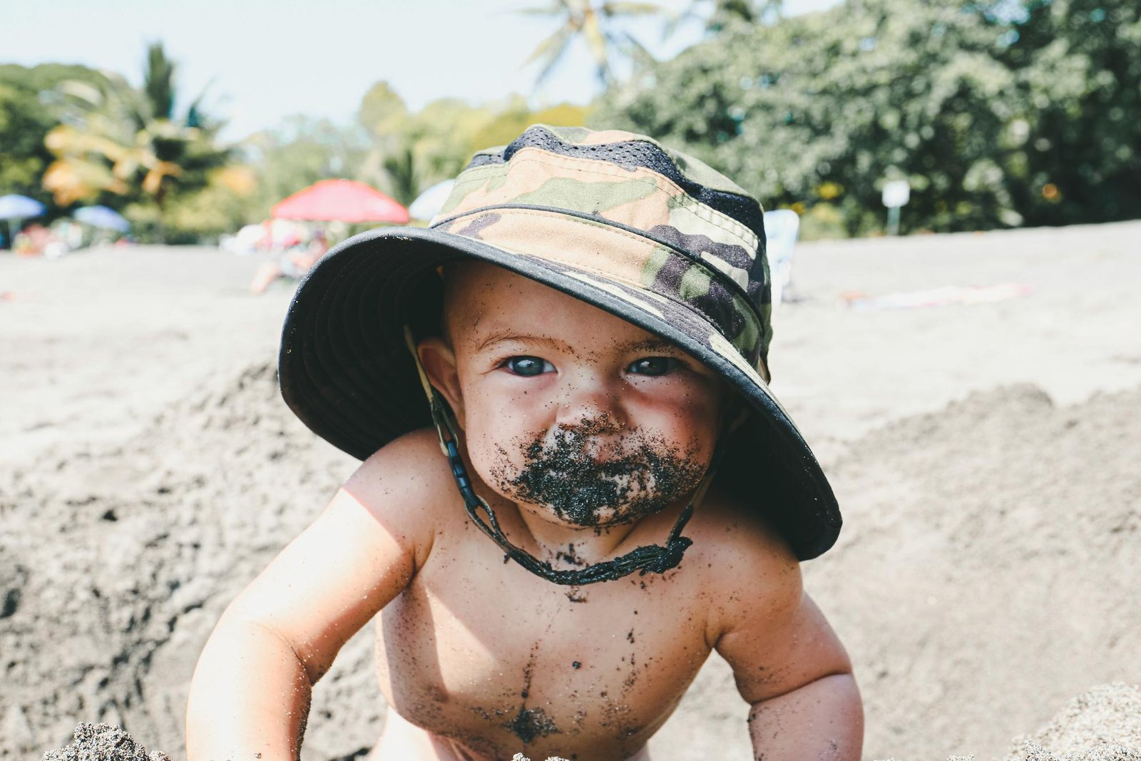 Canadian parent choosing best baby sunscreen with SPF 30