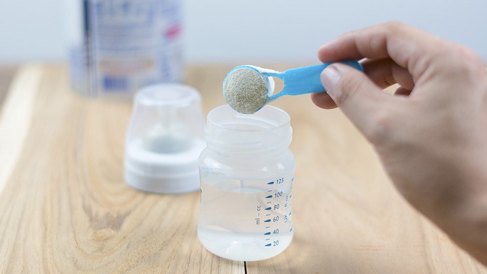 Canadian government assistance programs helping families afford baby formula and infant nutrition
