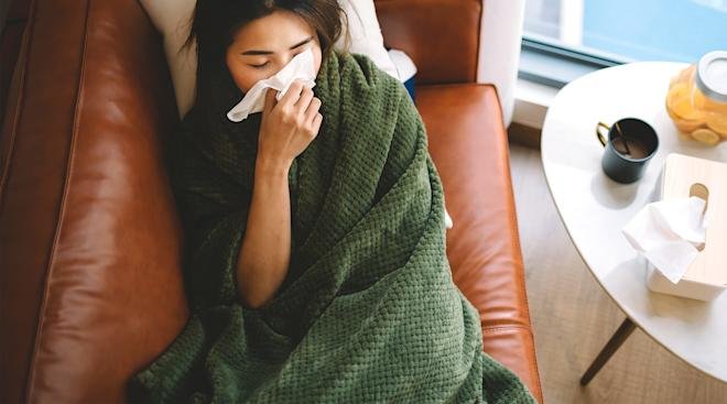 Recognizing flu symptoms during pregnancy—fever, aches, fatigue—when to call your provider in Canada