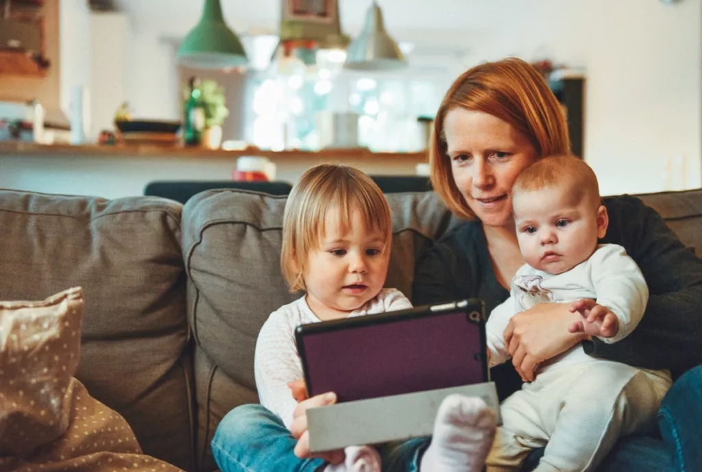 Setting healthy screen time limits to prevent overstimulation in children